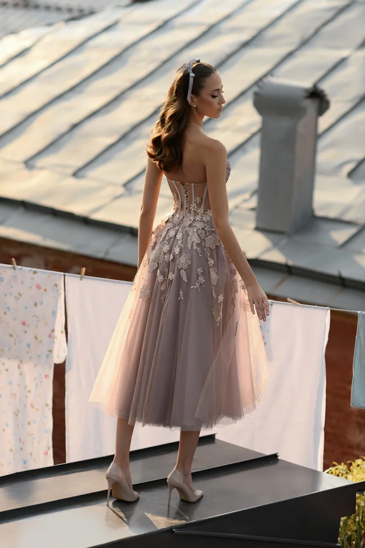 Купить вечернее платье «Бонси» из вечерней коллекции 2025 в салоне «Мэри Трюфель» Бонси