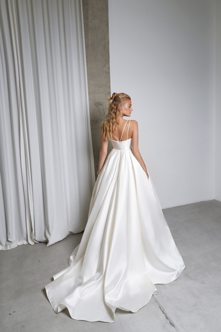 Свадебное платье «Ориан» Марта — купить в Нижнем Новгороде платье Ориан из коллекции 2021 года