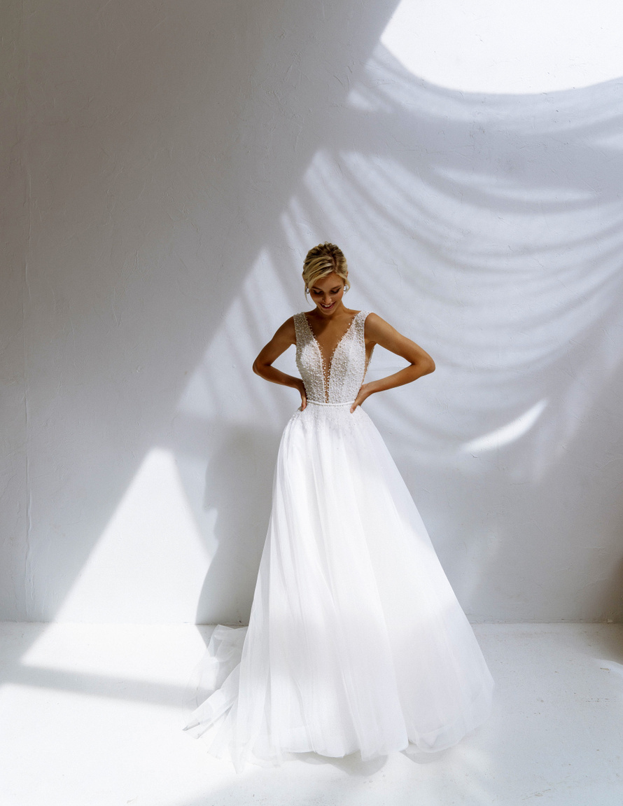 Купить свадебное платье «Келли-2» Наталья Романова из коллекции Блаш Бриз 2022 года в салоне «Мэри Трюфель»