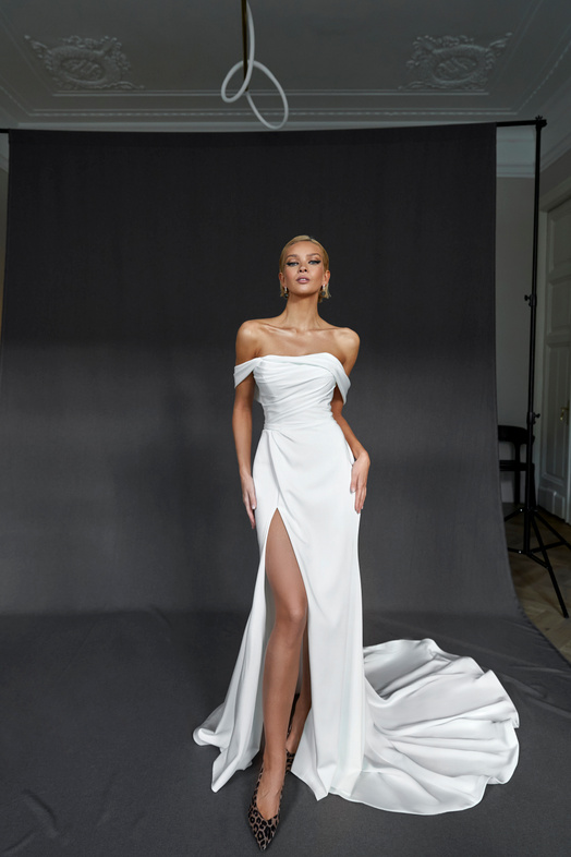 Купить свадебное платье Мирей Марта из коллекции 2023 года в салоне «Мэри Трюфель»