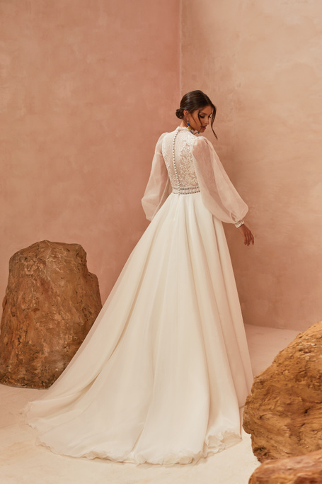 Свадебное платье Март Армония — купить в Волгограде платье Март из коллекции 2021 года