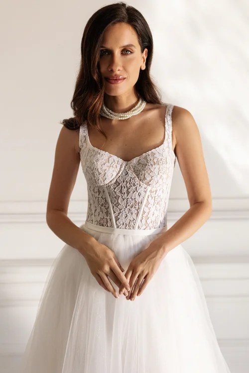 Купить свадебное платье «Тэрин» Эстелавия из коллекции Одна на миллион 2024 года в салоне «Мэри Трюфель» Тэрин