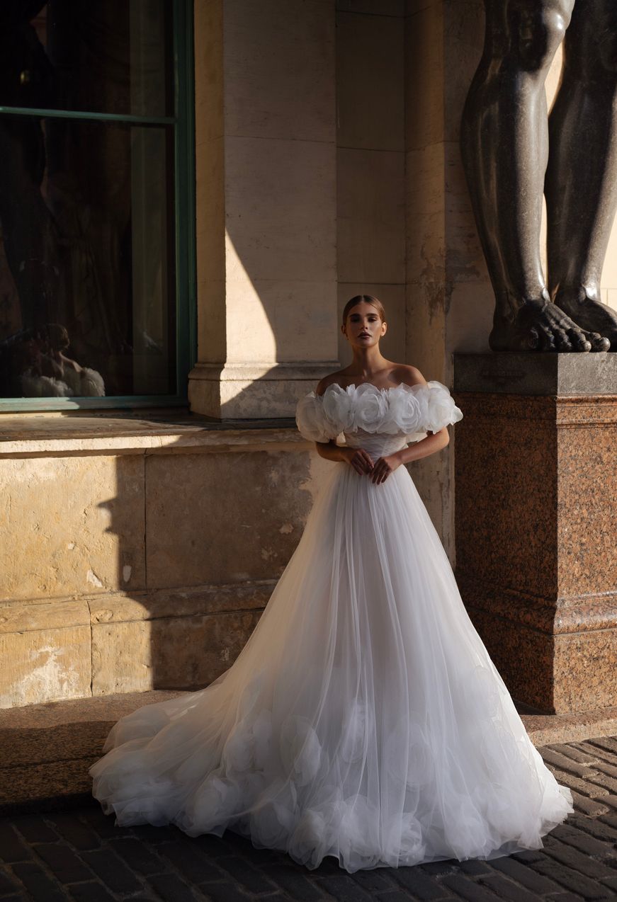 Лучшие свадебные платья дороже 75 тысяч рублей  