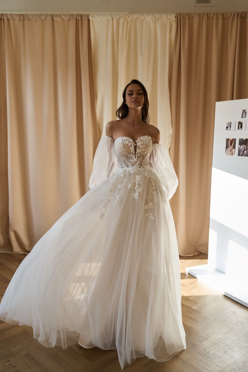 Лучшие свадебные платья до 45 тысяч рублей 