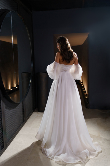 Купить свадебное платье «Трейси» Сониа Солей Эир из коллекции 2023 года в салоне «Мэри Трюфель»