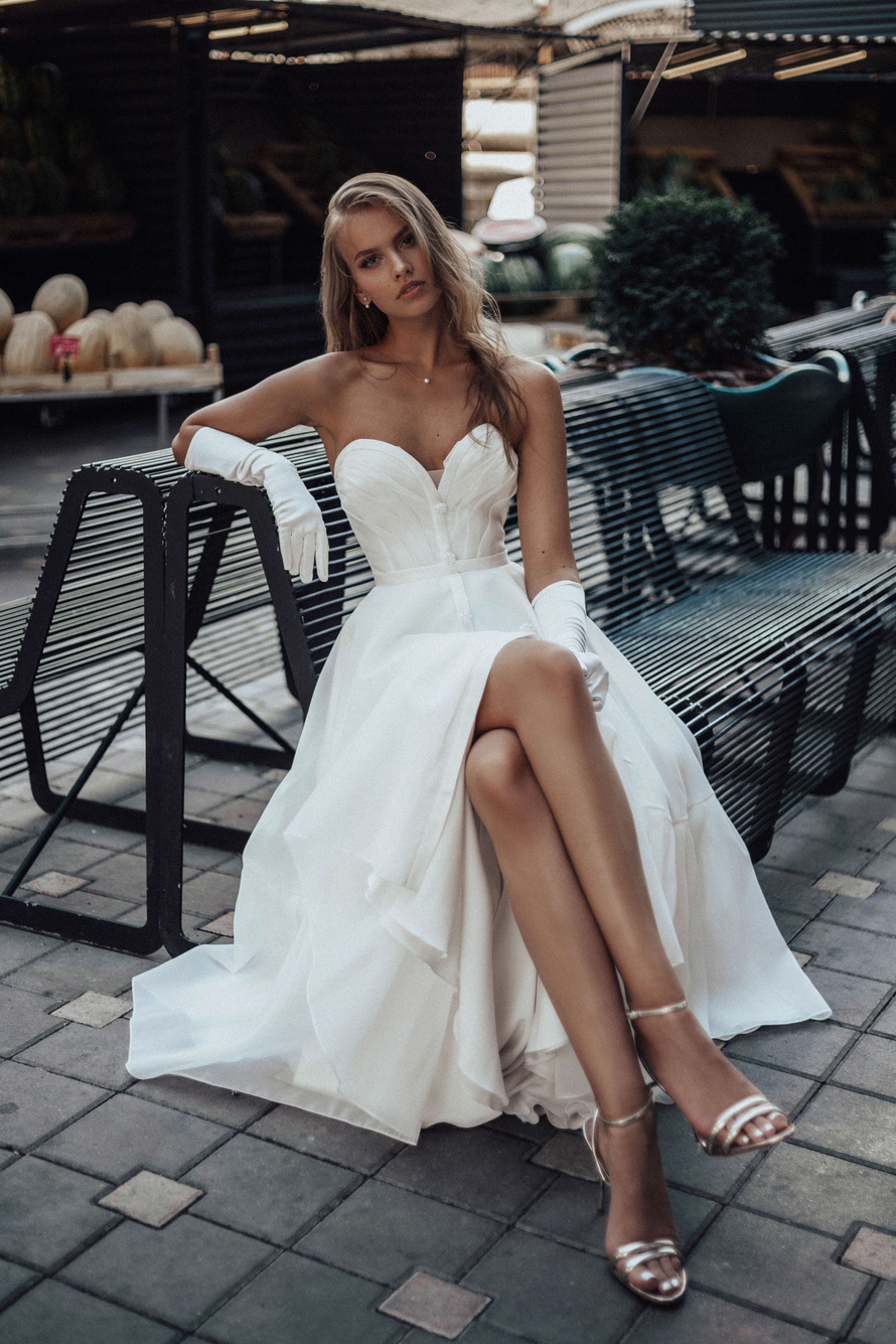 Купить короткое свадебное платье «Элен» Анже Этуаль из коллекции Леди Перл 2021 года в салоне «Мэри Трюфель»