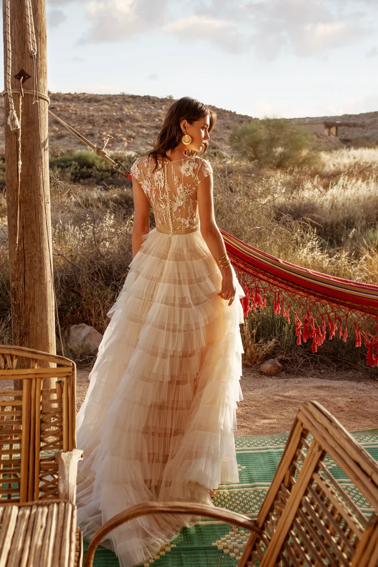 Свадебное платье «Эльфрида» Татьяны Каплун — купить в Краснодаре платье Эльфрида из коллекции «Страсть пустыни» 2020 Эльфрида