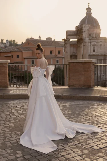 Купить свадебное платье «Розабелла» Бламмо Биамо из коллекции Гармония Любви 2023 года в салоне «Мэри Трюфель» Розабелла