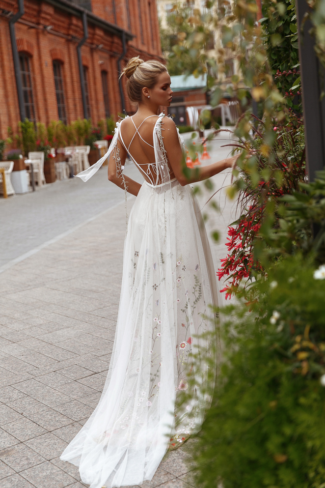 Свадебное платье «Лофгрейн» Рара Авис из коллекции Флорал Парадайз 2018 года фото, цена