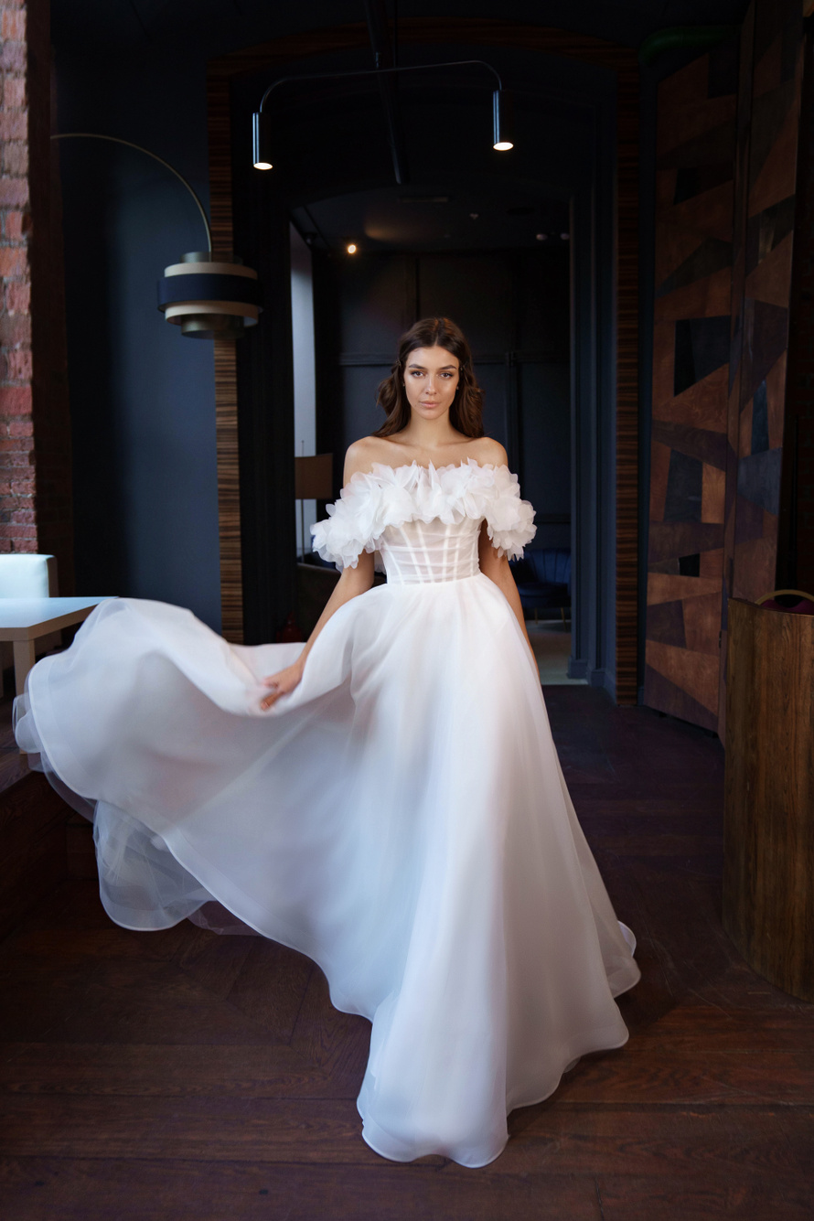 Купить свадебное платье «Пирл» Сониа Солей Эир из коллекции 2023 года в салоне «Мэри Трюфель»
