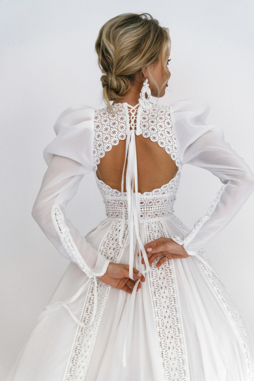 Купить свадебное платье «Забава» из шифона с кружевом Рара Авис из коллекции Искра 2021 года в интернет-магазине