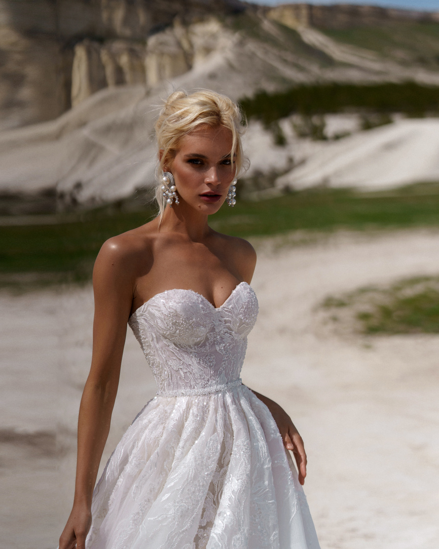 Купить свадебное платье «Феона» Наталья Романова из коллекции Блаш 2022 года в салоне «Мэри Трюфель»