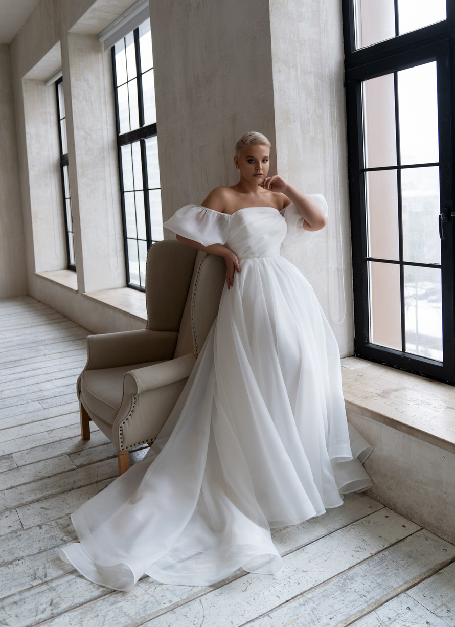 Свадебное платье «Орита плюс сайз» Марта — купить в Москве платье Орита из коллекции 2021 года