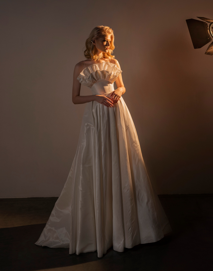 Купить свадебное платье Далия Эйв из коллекции 2023 года в салоне «Мэри Трюфель»