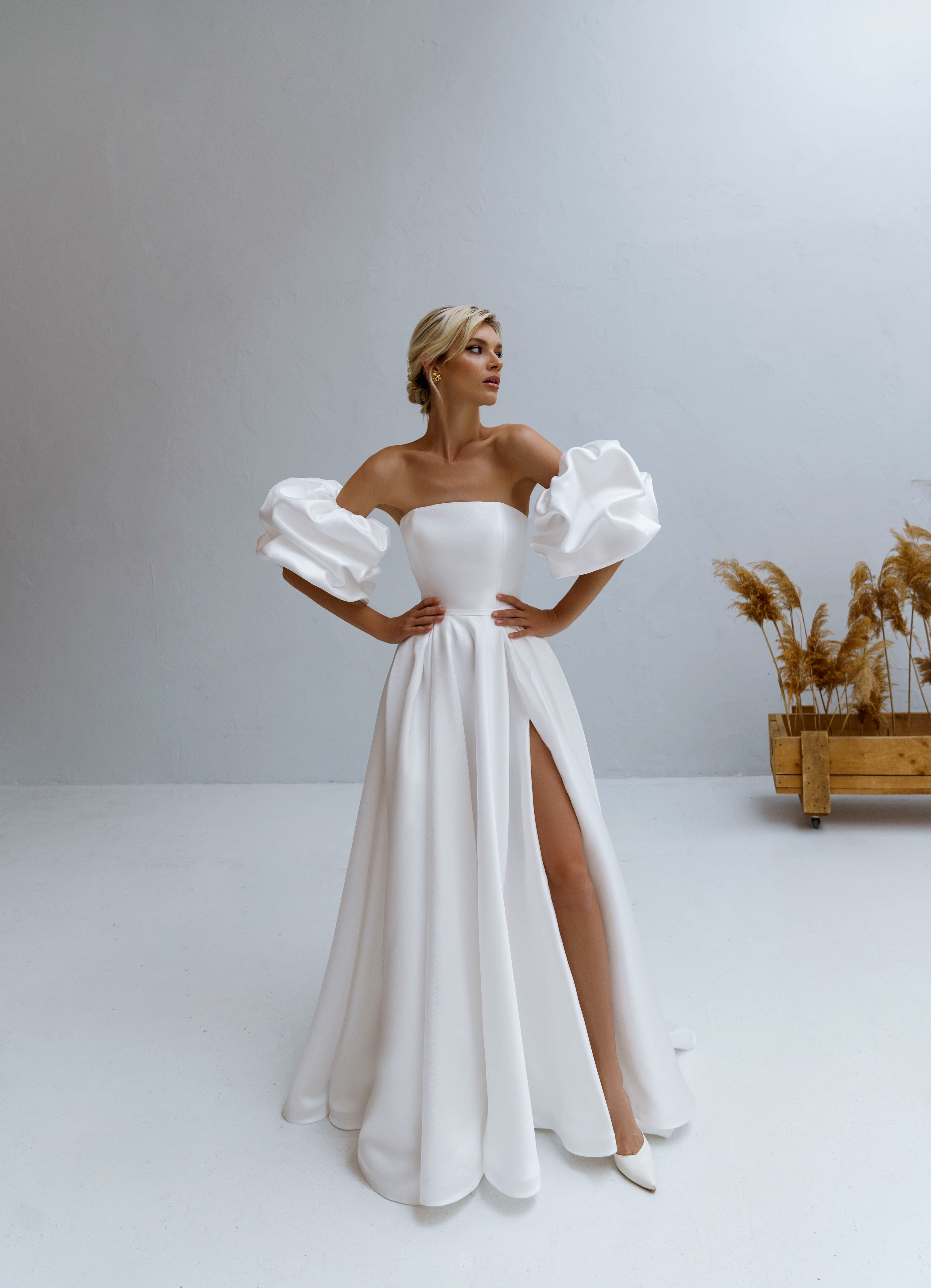 Купить свадебное платье «Калипсо» Наталья Романова из коллекции Блаш Бриз 2022 года в салоне «Мэри Трюфель»