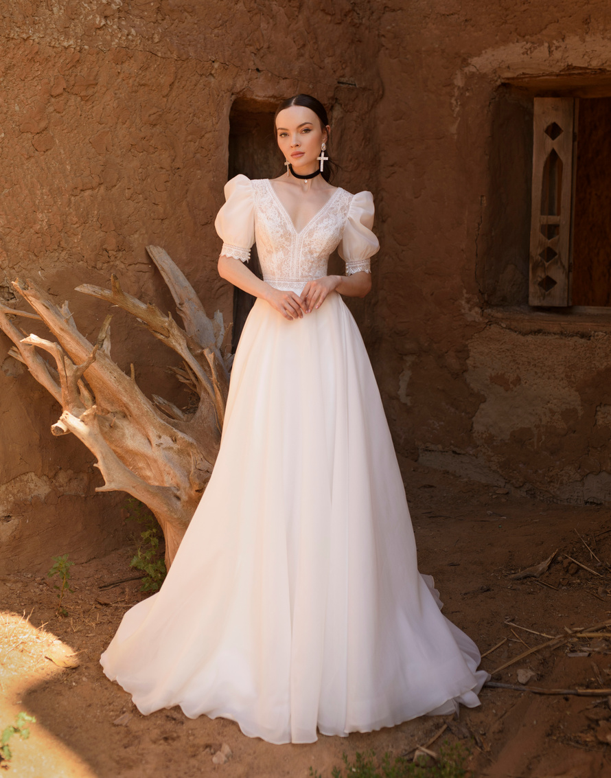 Купить свадебное платье «Орсола» Кукла из коллекции Азия 2023 года в салоне «Мэри Трюфель»