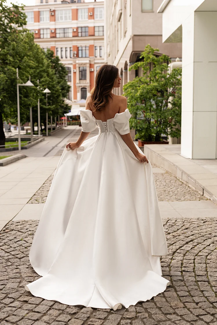 Купить свадебное платье «Дениза» Эстелавия из коллекции 2024 года в салоне «Мэри Трюфель» Дениза