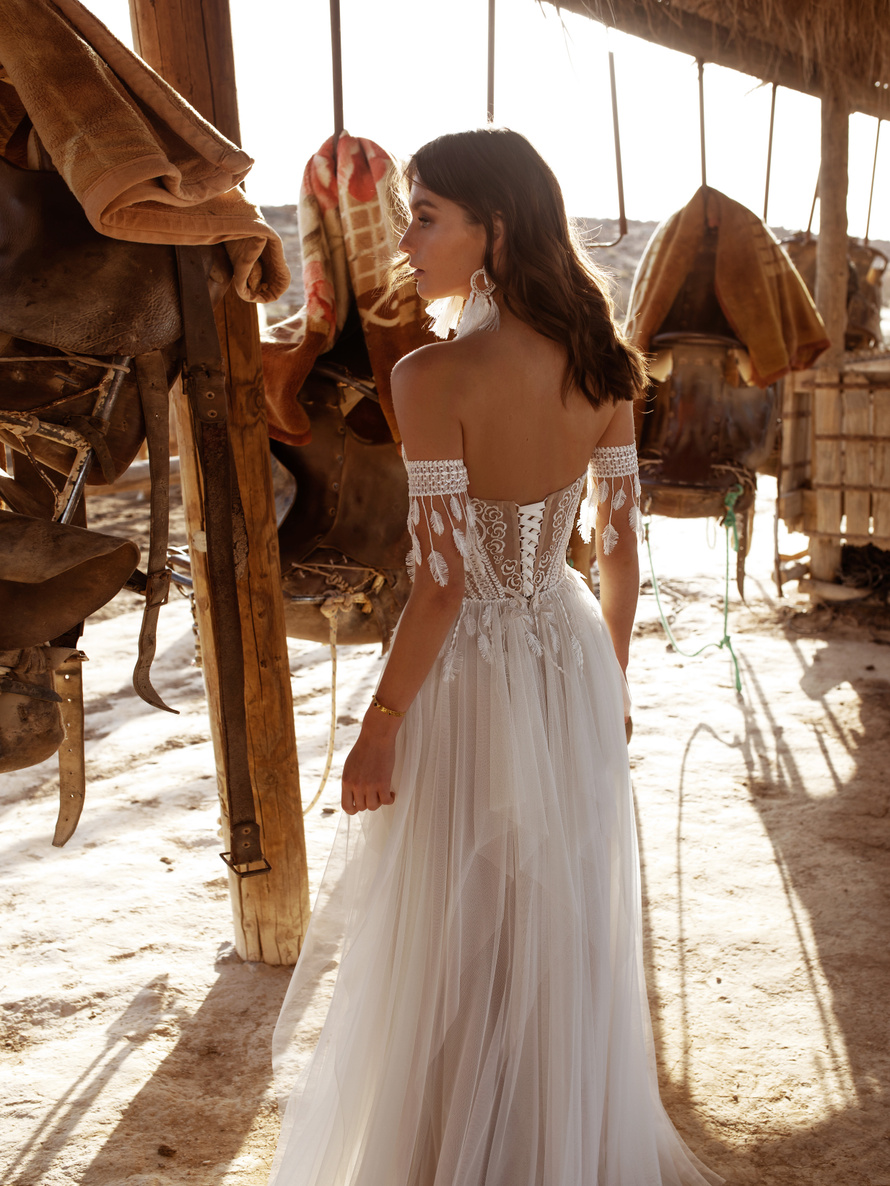 Купить свадебное платье «Инда» Татьяны Каплун из коллекции «Десерт Пешн 2020» в салоне свадебных платьев