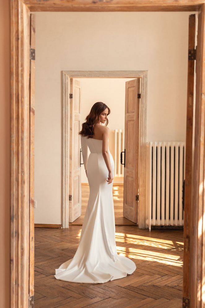 Купить свадебное платье «Джилиан» Евы Лендел из коллекции 2022 в «Мэри Трюфель»