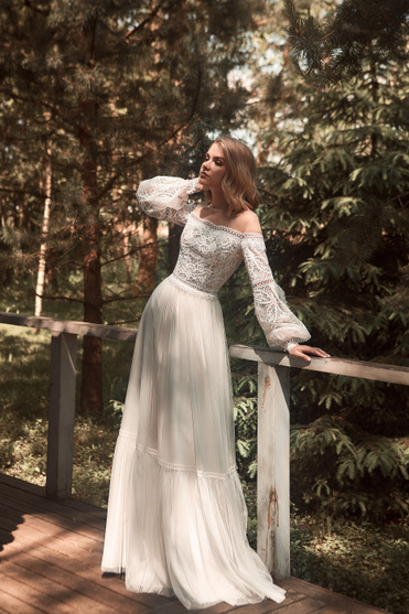 Свадебное платье Тэрция Кукла — купить в Екатеринбурге платье Тэрция из коллекции Коллекция 2021