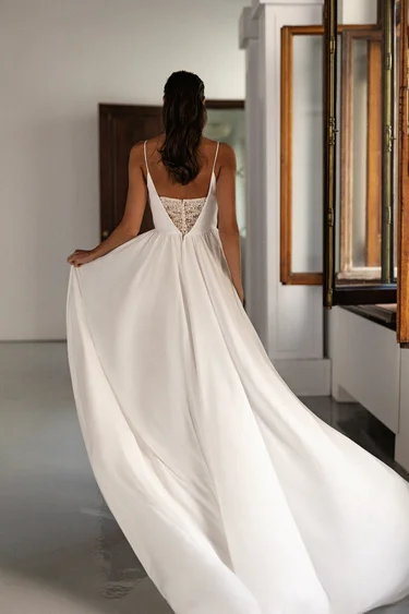 Купить свадебное платье «Клэр» Эстелавия из коллекции Одна на миллион 2024 года в салоне «Мэри Трюфель» Клэр