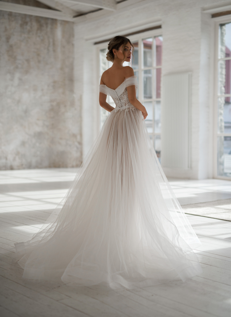 Купить свадебное платье «Николь» Натальи Романовой из коллекции 2020 в салоне «Мэри Трюфель»