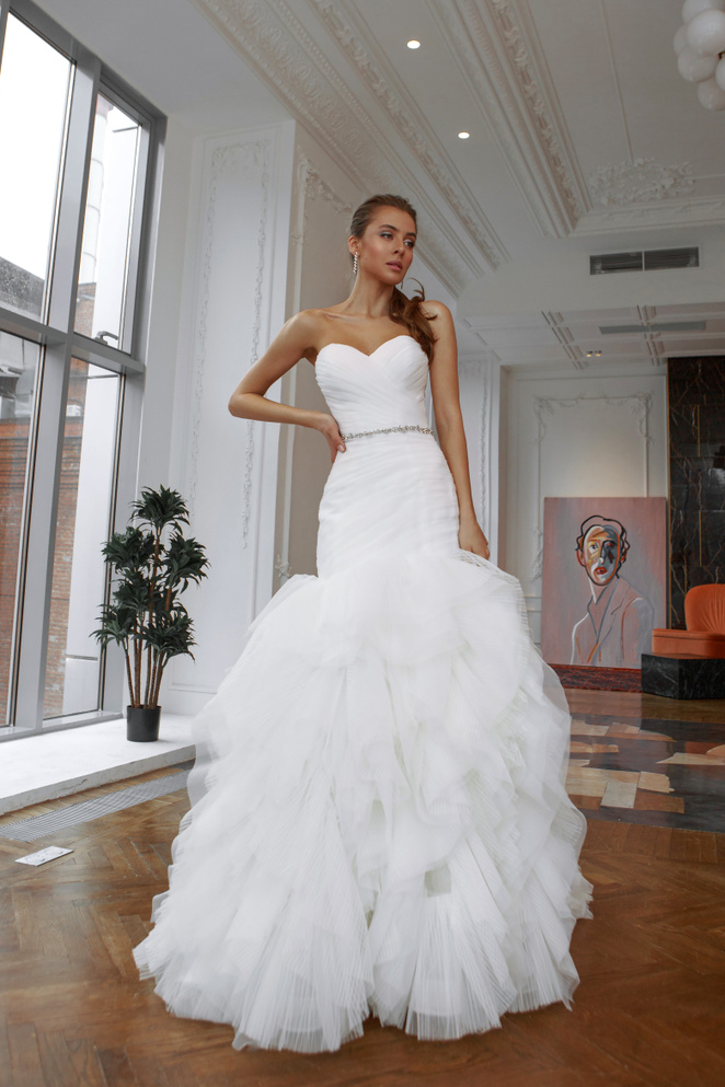 Купить свадебное платье «Эдвидж» Натальи Романовой из коллекции 2021 в салоне «Мэри Трюфель»