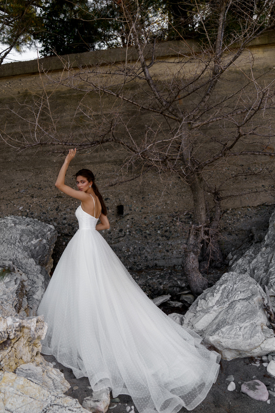 Купить свадебное платье «Кайла длинное» Натальи Романовой из коллекции Сандримс 2023 года в салоне «Мэри Трюфель»