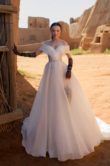 Купить свадебное платье «Бранта» Кукла из коллекции Азия 2023 года в салоне «Мэри Трюфель»