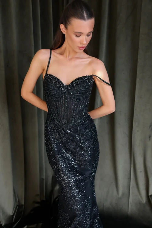 Купить вечернее платье из вечерней коллекции 2025 в салоне «Мэри Трюфель» Арт. 122